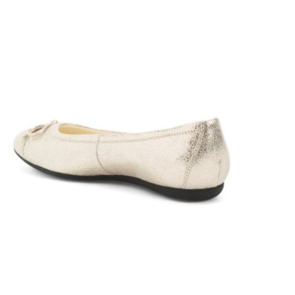🌟 Holiday Glamour 🌟 Geox Respira Gold Ballet Flat US Sz 9 like new Barely Worn. - Picture 2 of 6